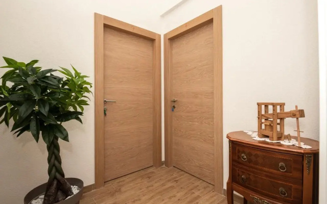 Awesome Apartment in Drvenik With Wifi