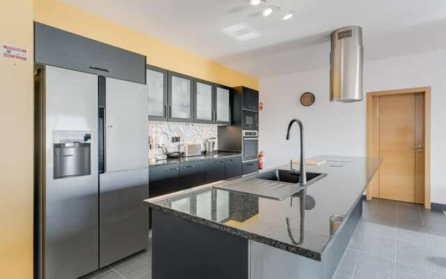 Casa Mozart II 15B in Estreito da Calheta