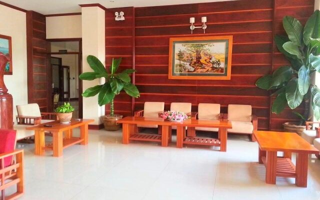 Double lotus hotel