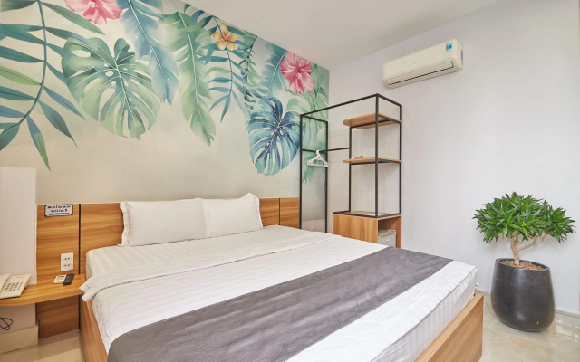 Bin Bin Hotel 2 - Near Him Lam D7