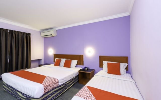 OYO 472 Comfort Hotel 1