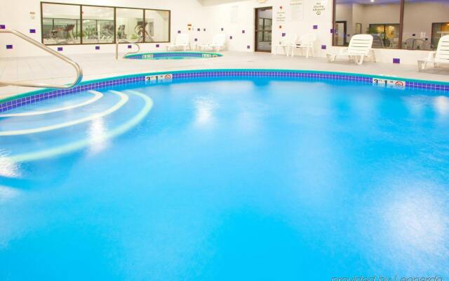 Holiday Inn Express Hotel & Suites ELKINS by IHG