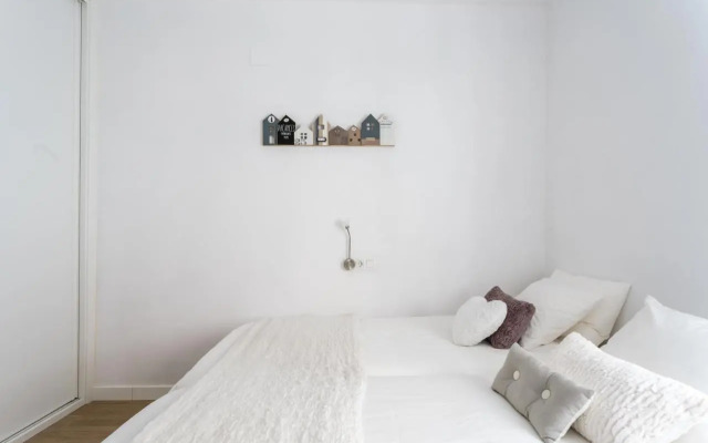 TRIANA 3 Bedrooms & 2 bath Parking Included