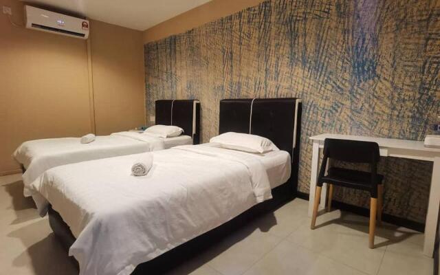 OYO HOME 90667 Chen Room Bs