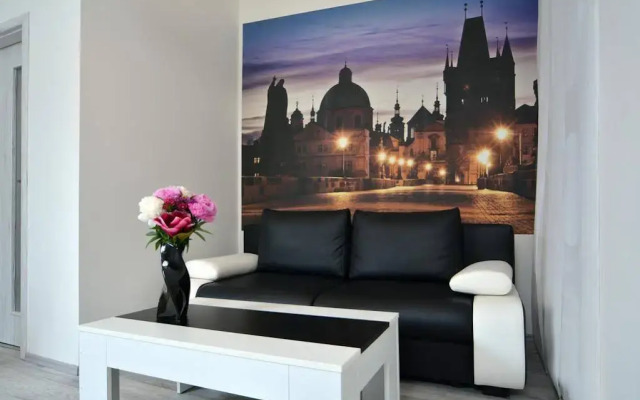 Navratilova Apartments