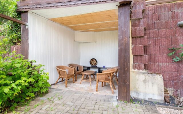 Apartment in Dresden With Pool in the Garden