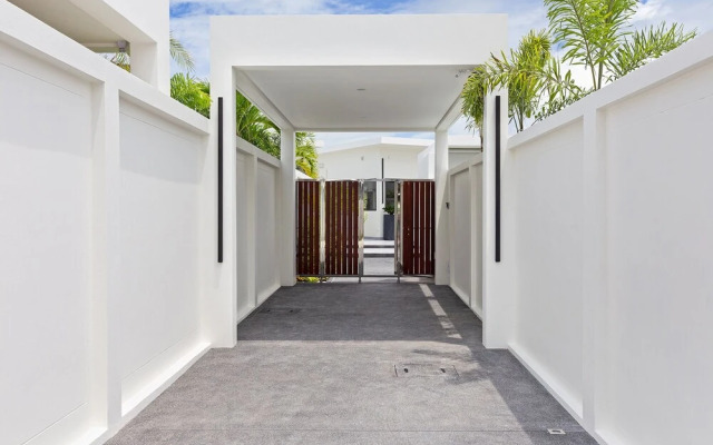 Ultra Luxury Villa Oxygen Pool Brianna 4