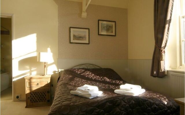 Village House Coaching Inn