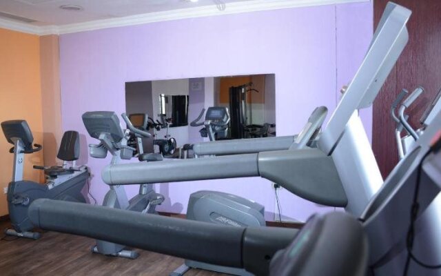 Kenenisa Hotel