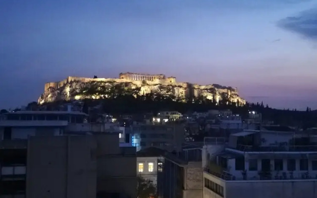 Sandra Stay at Erato and Cleo Houses