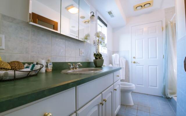 Villa On The River Inn