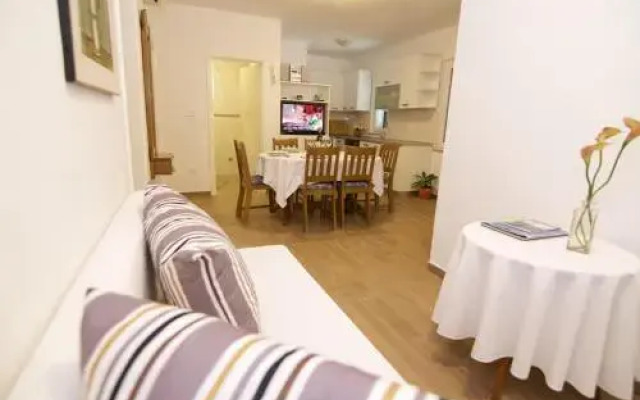 Apartments More