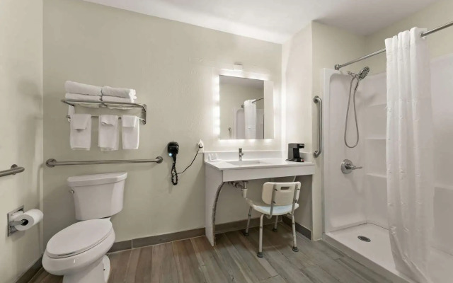 Quality Inn & Suites Dublin