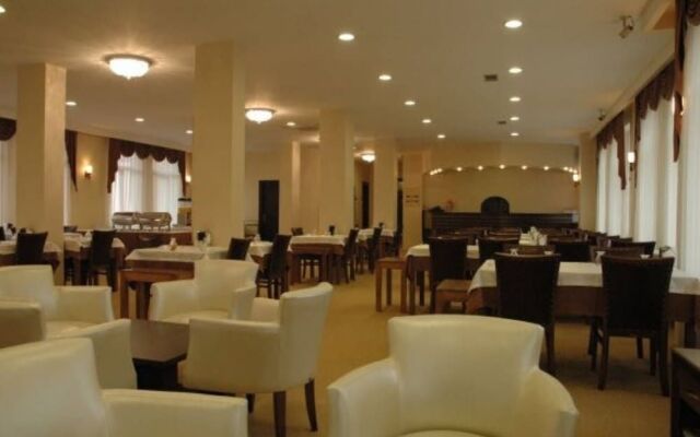 Grand Adanus Hotel