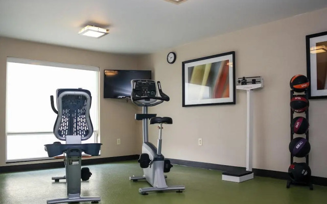 Holiday Inn & Suites Atlanta Airport-North