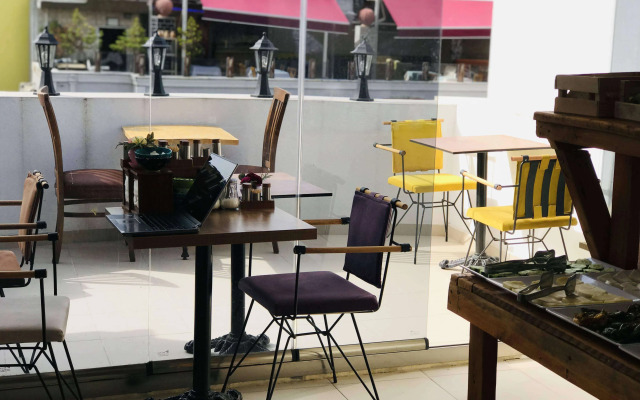 La Mer Boutique Hotel