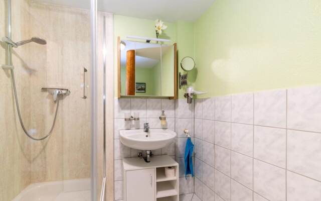 Holiday Flat in the Countryside in Grundshagen