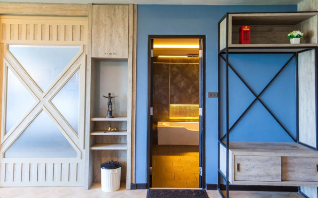 Loftmania Boutique Hotel