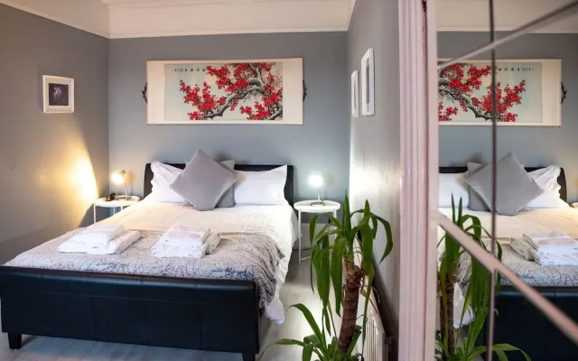 Laburnum House & Bistro En Glaze
