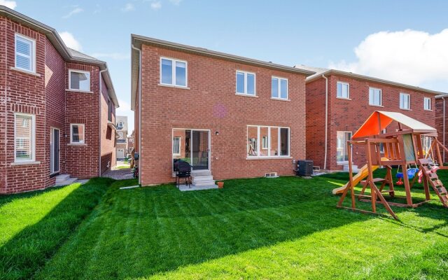 4 bdrms Milton near Toronto and Niagara