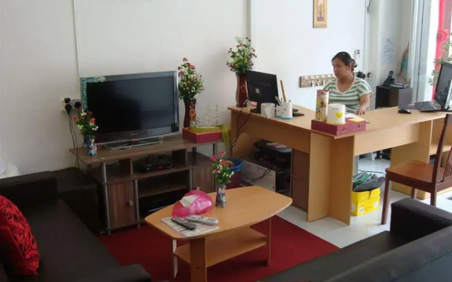 River Golden House - Hostel