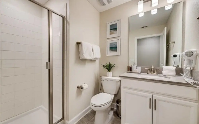 Elegant Home With Themed Bedrooms Near Disney