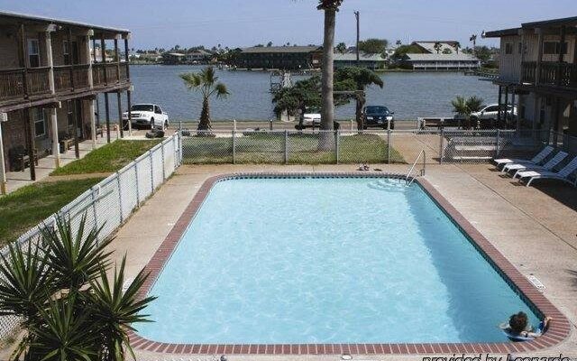Surfside Inn Suites