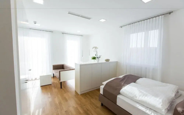 sHome Self-Check-in Hotel Graz