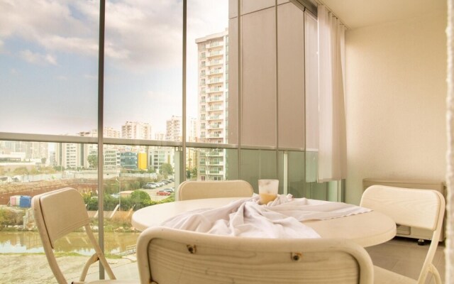 Pleasant Flat Close to Various Malls in Cigli