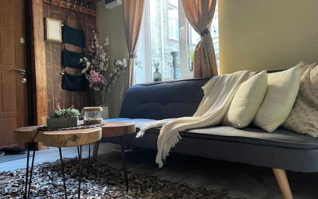 Exquisite 1Br/Ba Apt w/Free Parking in City Center