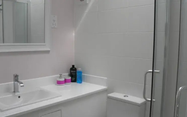 Cranleigh Bed  Breakfast