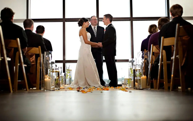 The Oxford Hotel Bend