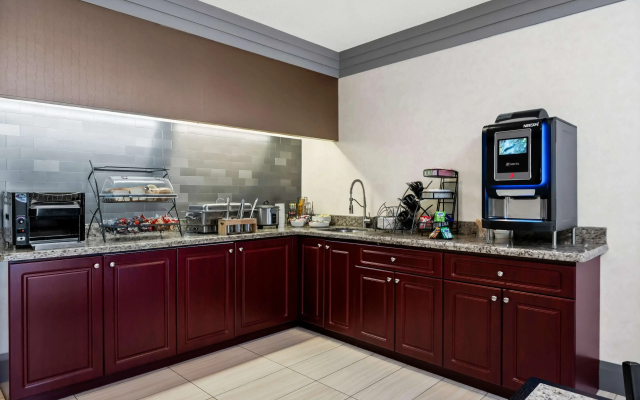Best Western Swan Castle Inn