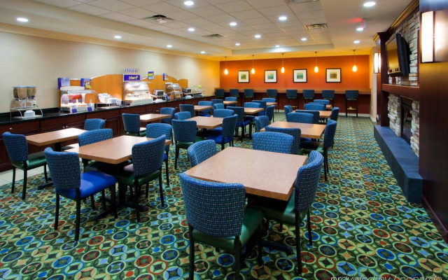 Holiday Inn Express Washington DC SW - Springfield by IHG