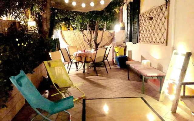 Beachfront, Private Garden, Central Area, Private Entrance