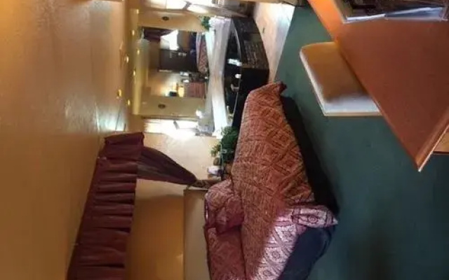 Rodeway Inn & Suites