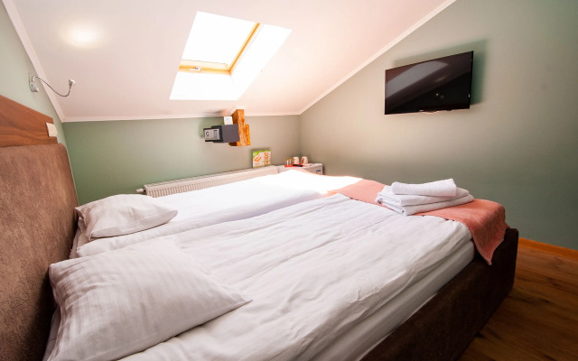 Art Kvartal near Deribasovskaya