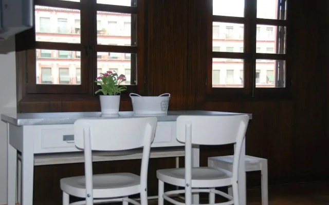 Aljara Corredera Apartment by JITKey