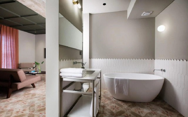 Oia Hotel