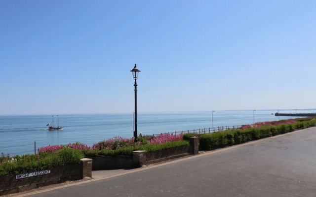 2 Beach View @ Beaconsfield House