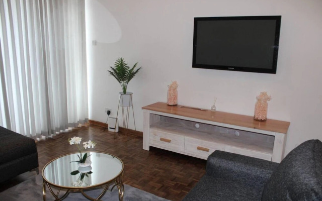 2 Bed Condo in the Avenues - 2143