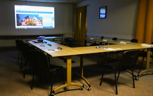 Campanile NATURE - Clermont Ferrand Nord Riom