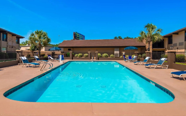 Best Western Riverside Inn