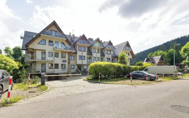 Apartment Near Gubałówka by Renters