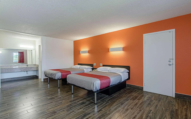 Motel 6 Staunton, VA