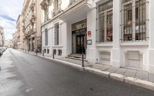 1924 Hôtel