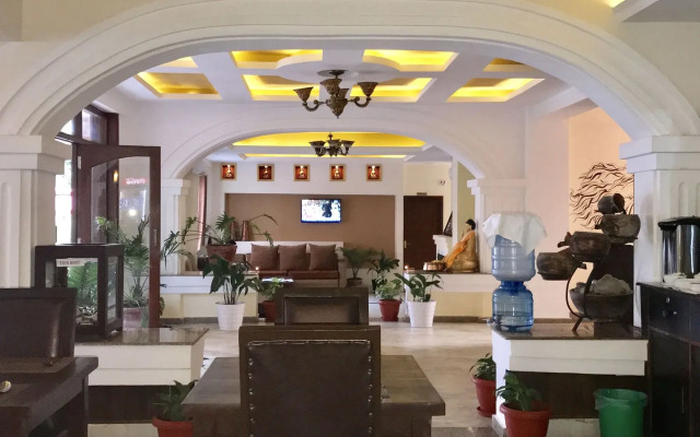 DOM Himalaya Hotel