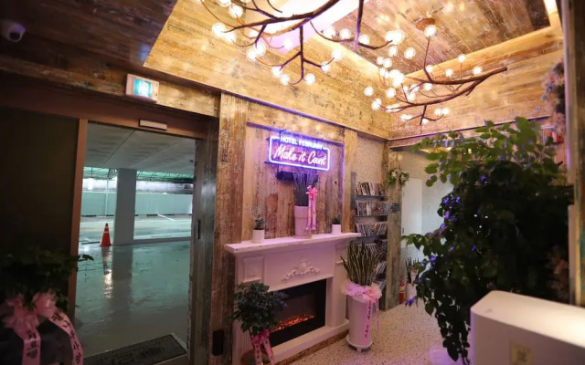 Hotel February Dongdaegu