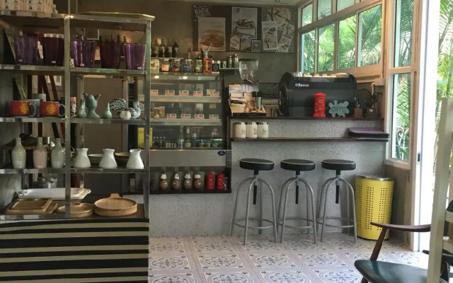 Nongbualamphu Signature