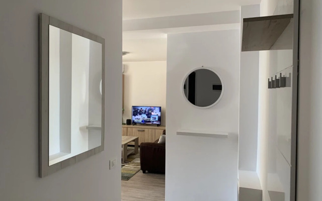 Two Room Apartment Militari Residence M8